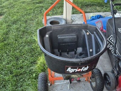 Agrifab spreader