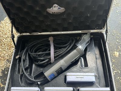 Premier 4000c Clipper with Case & Blade for sheep goats and lambs