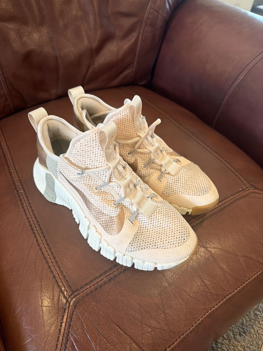 Nike Free Metcon Women's Athletic Shoes - Beige / Off-White - Size 8.5