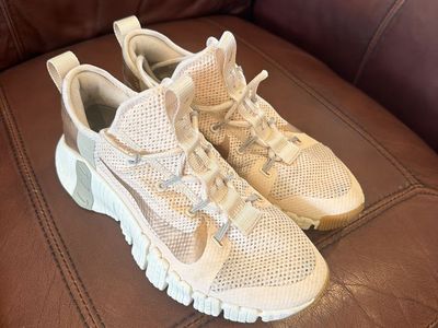Nike Free Metcon Women's Athletic Shoes - Beige / Off-White - Size 8.5
