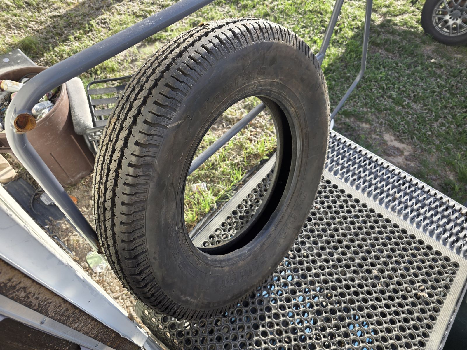 8R19.5 MOTOR HOME TIRE