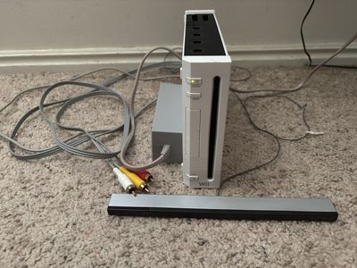 Nintendo Wii Original RVL-001 with GameCube ports - Powers on. Includes power cord, AV cable. Sold as-is.