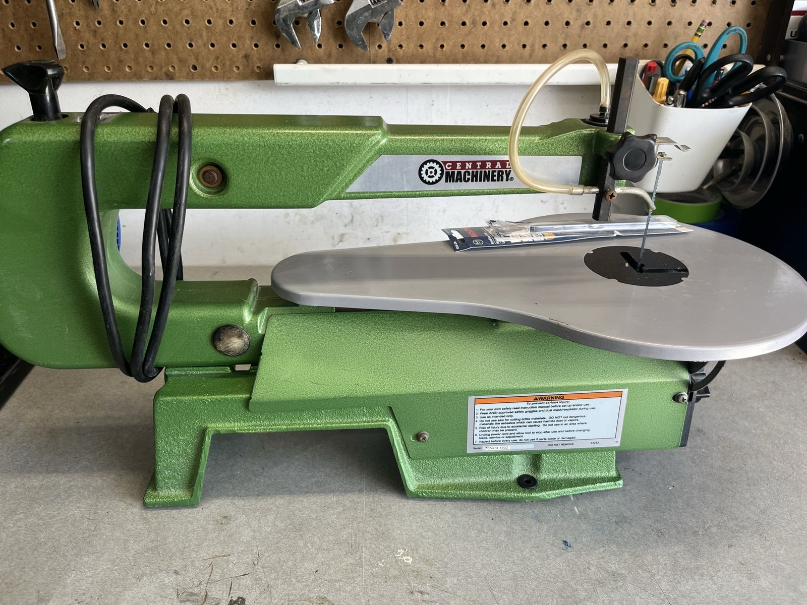 Central Machinery 16" Table Top Scroll Saw - Excellent Condition