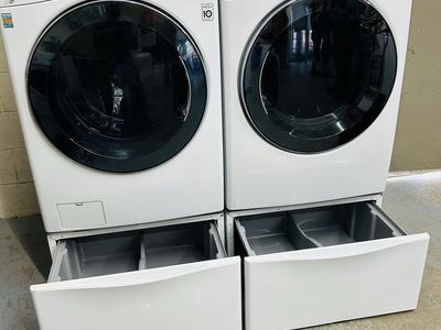 LG washer and dryer set