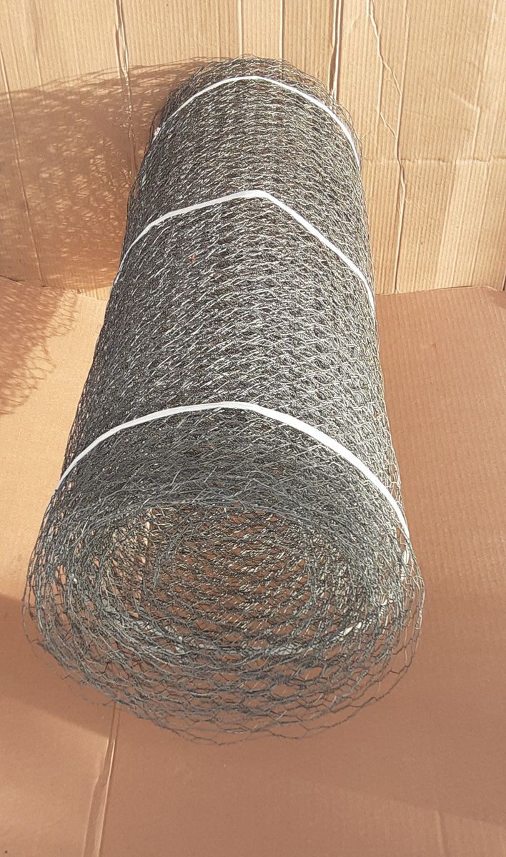 Rolled 35-ft x 3-ft Steel Chicken Wire -1 inch Hexagonal Mesh - In New Condition.