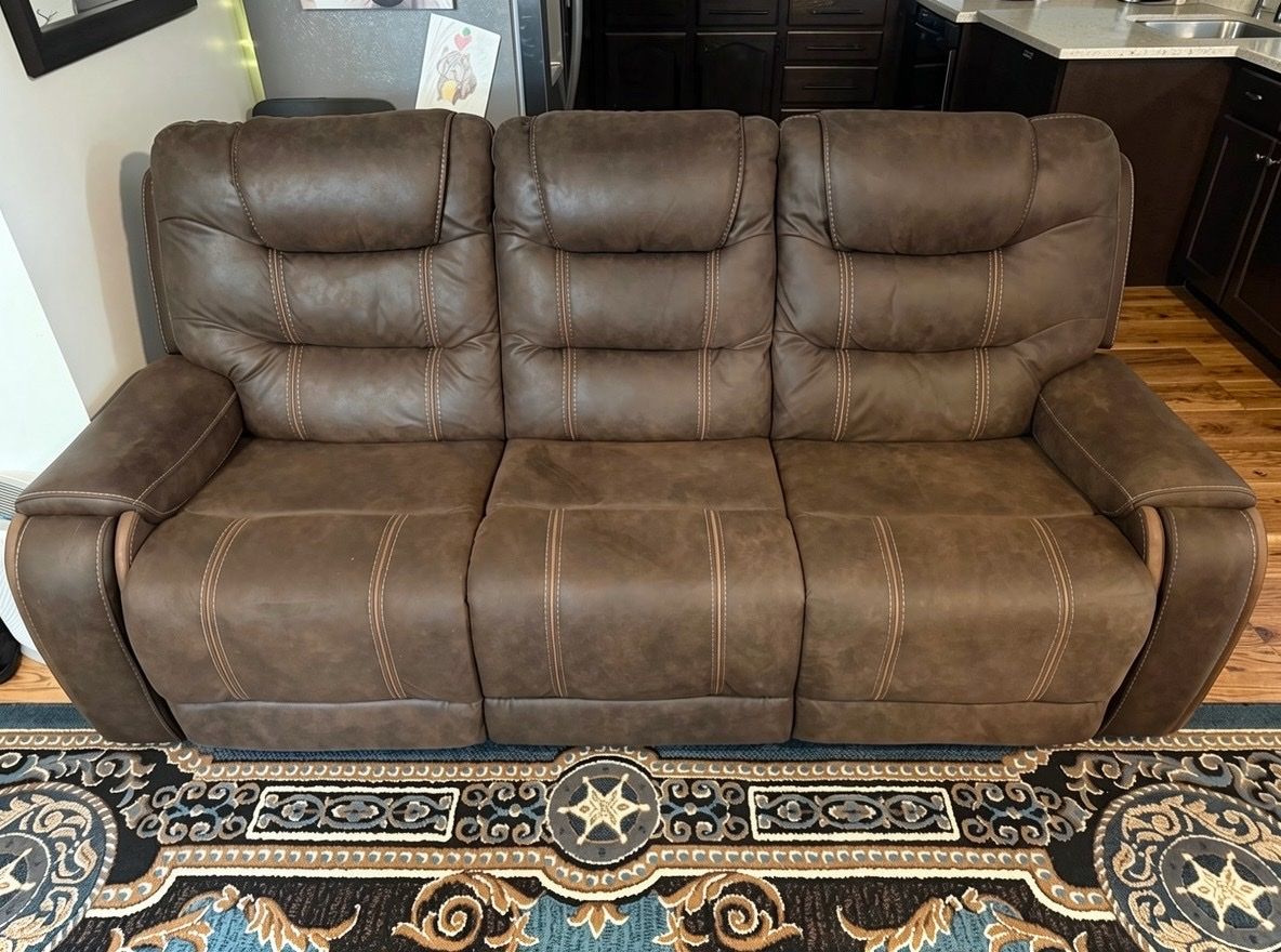 Brown Reclining Sofa & Loveseat - Excellent Condition