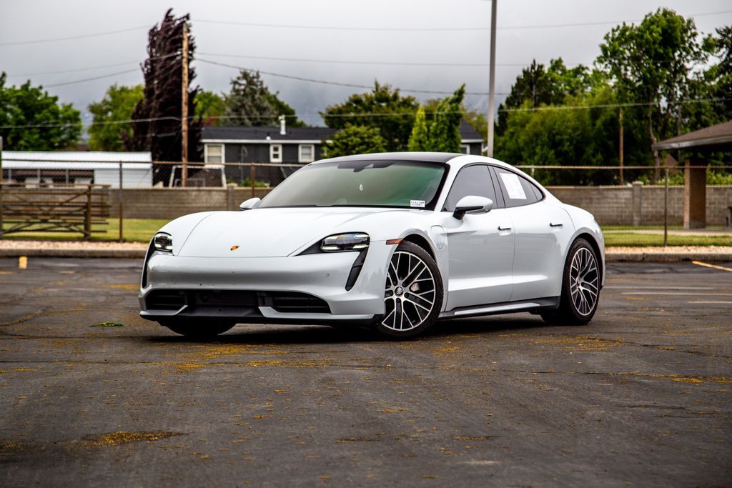 2020 Porsche Taycan Turbo