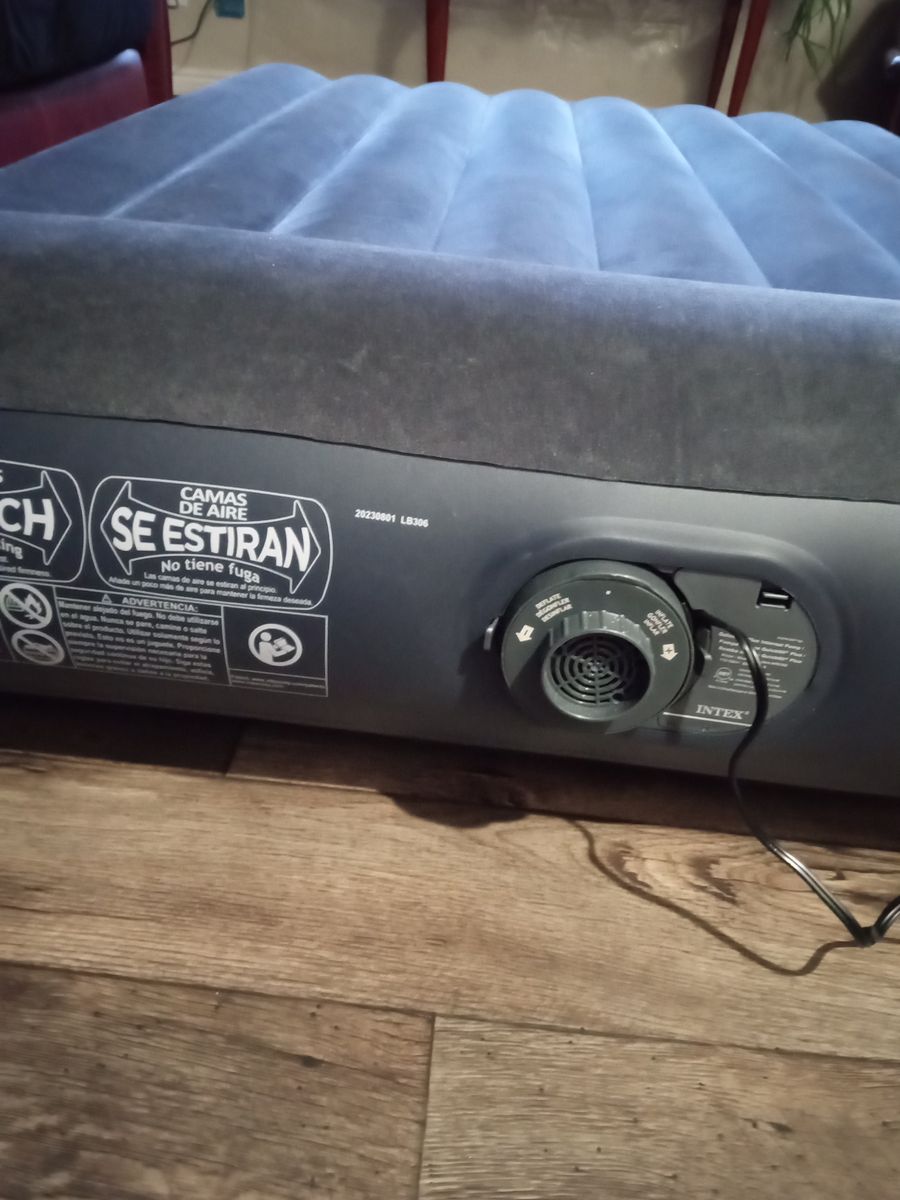 Queen air mattress air bed with built in pump