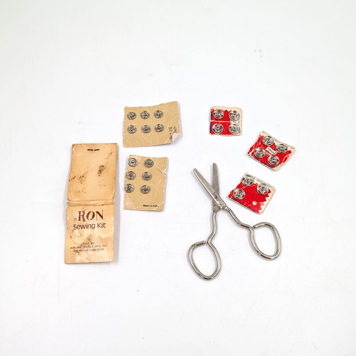 Ron Sewing Kit Thread Prims Scissors and Needles