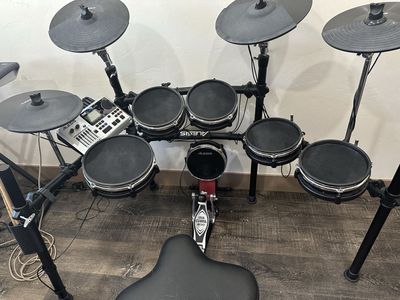 Alesis DM10 pro drum set