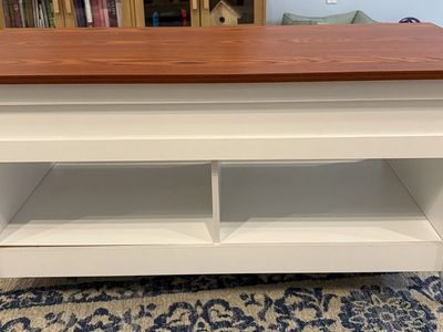 White Coffee Table with Lift Top & Storage Shelves - Wood Grain Top