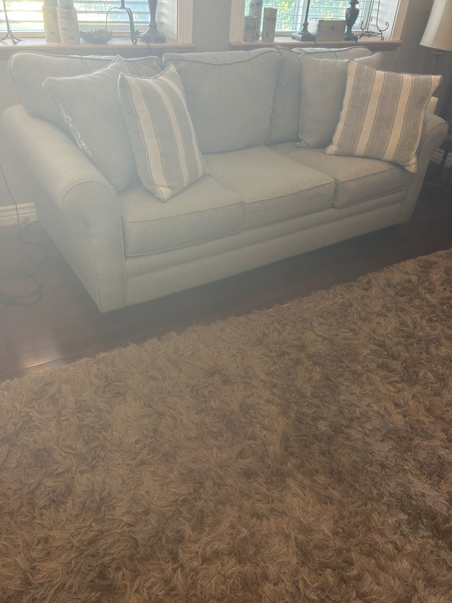 Main image 6