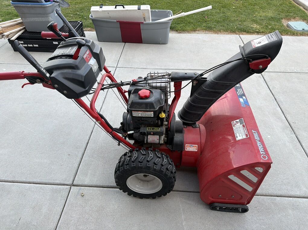 Troybuilt Storm 3090 30 Snowblower