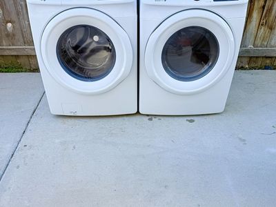 Samsung Front Load Washer and Dryer Set White Used