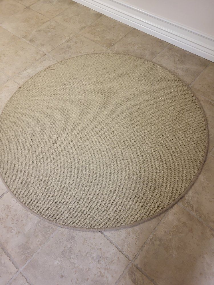 round rug