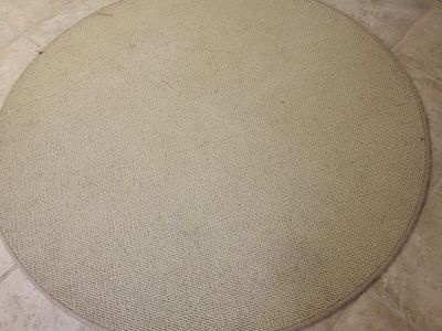 round rug