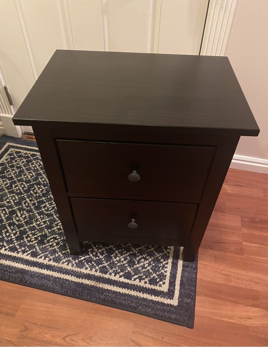 IKEA HEMNES 2-Drawer nightstand 