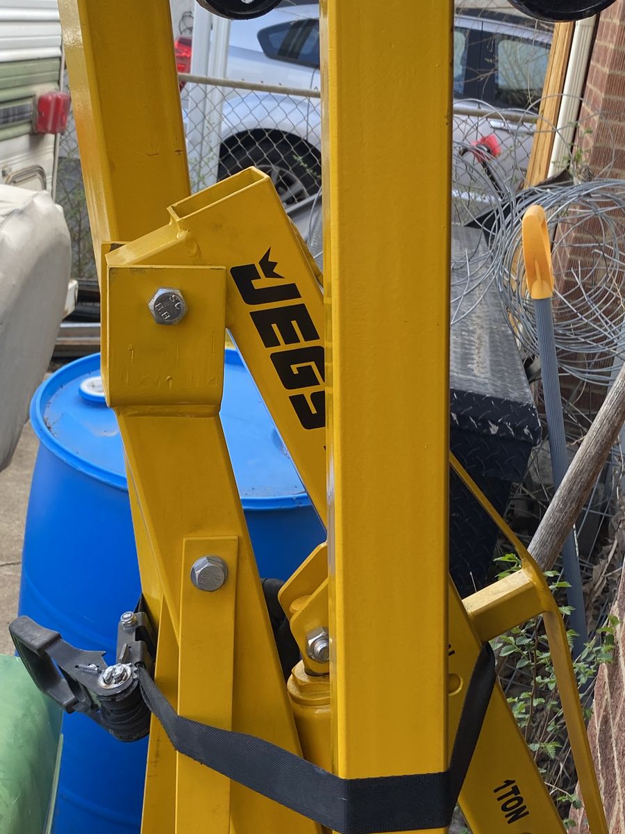 JEGS engine hoist