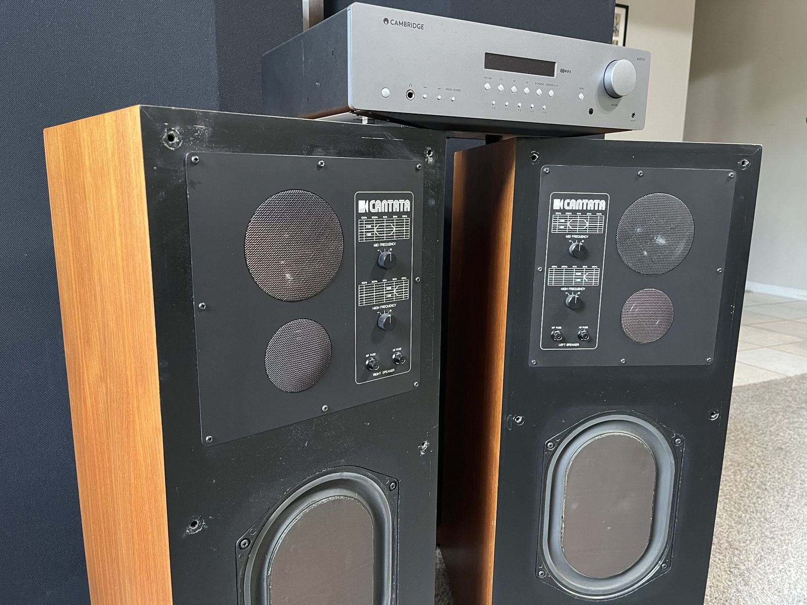 Cambridge Audio & KEF Cantata Vintage Floor Standing Speakers Set