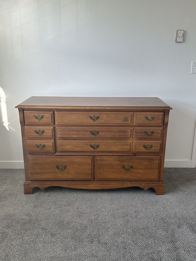 Wood dresser