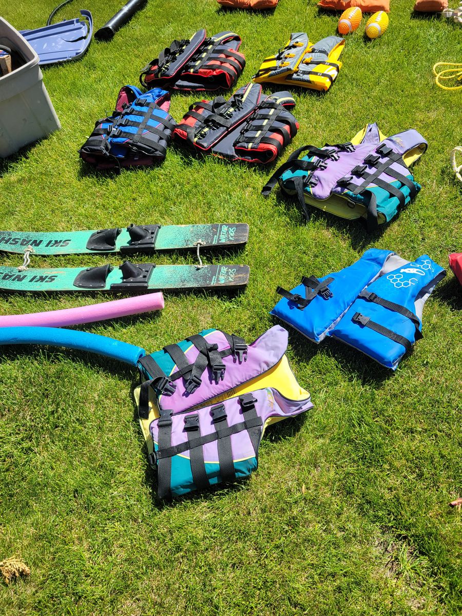 Boat Accessories Ski's Life Jackets Ropes Tubes