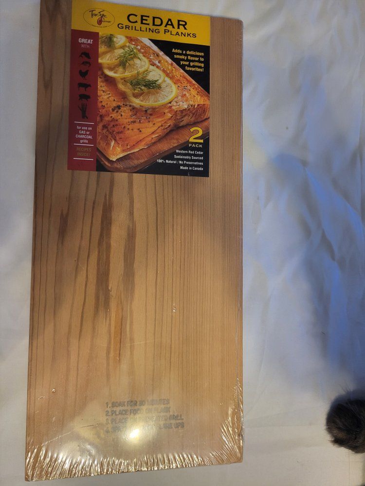 TrueFire Gourmet Cedar Grilling Planks - 2 Pack Western Red Cedar for Gas & Charcoal Grills