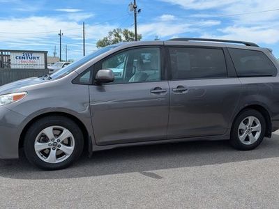 2018 Toyota Sienna LE