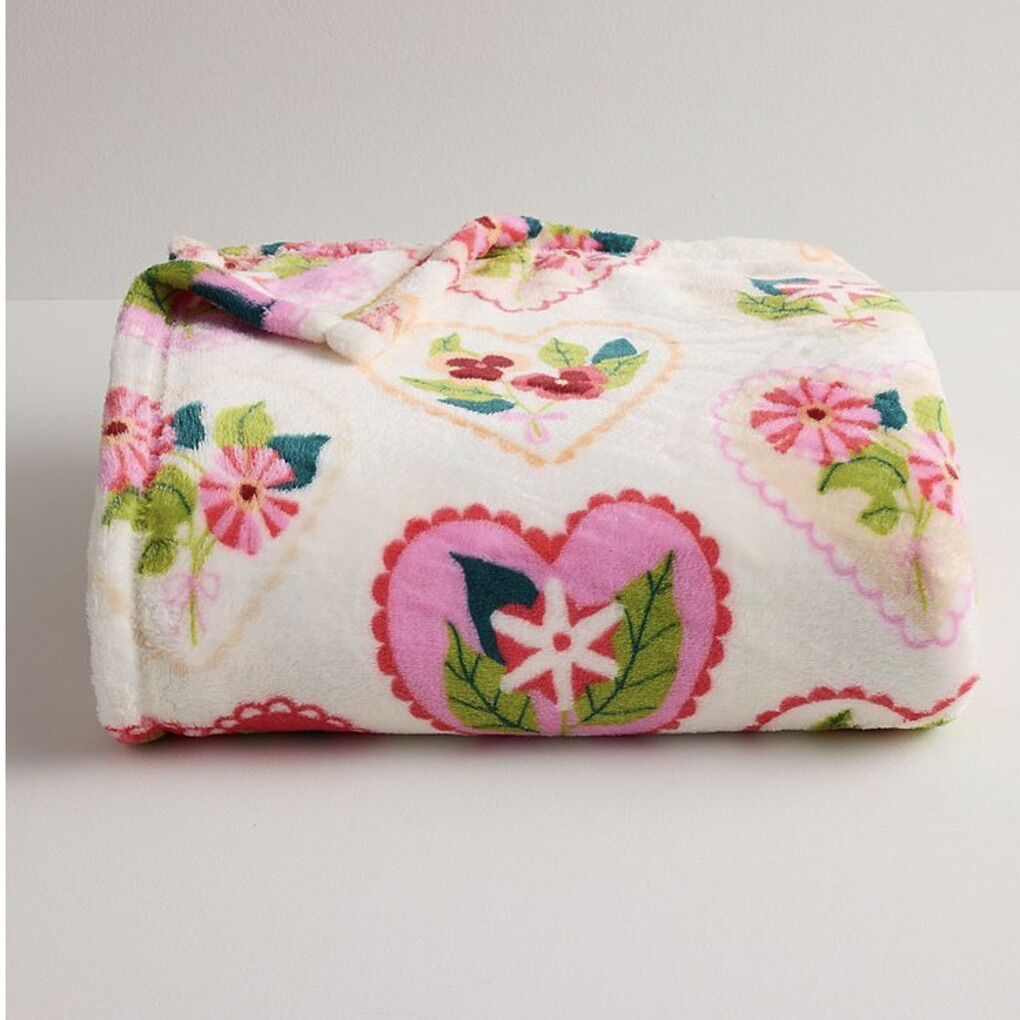 Oversized Supersoft Plush throw blanket valentines