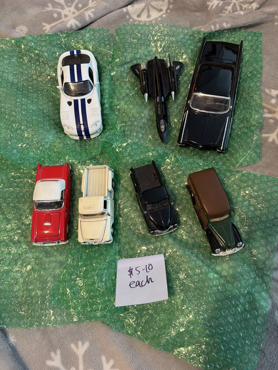Diecast Car & Plane Collectibles - Mixed Lot (6 pieces)