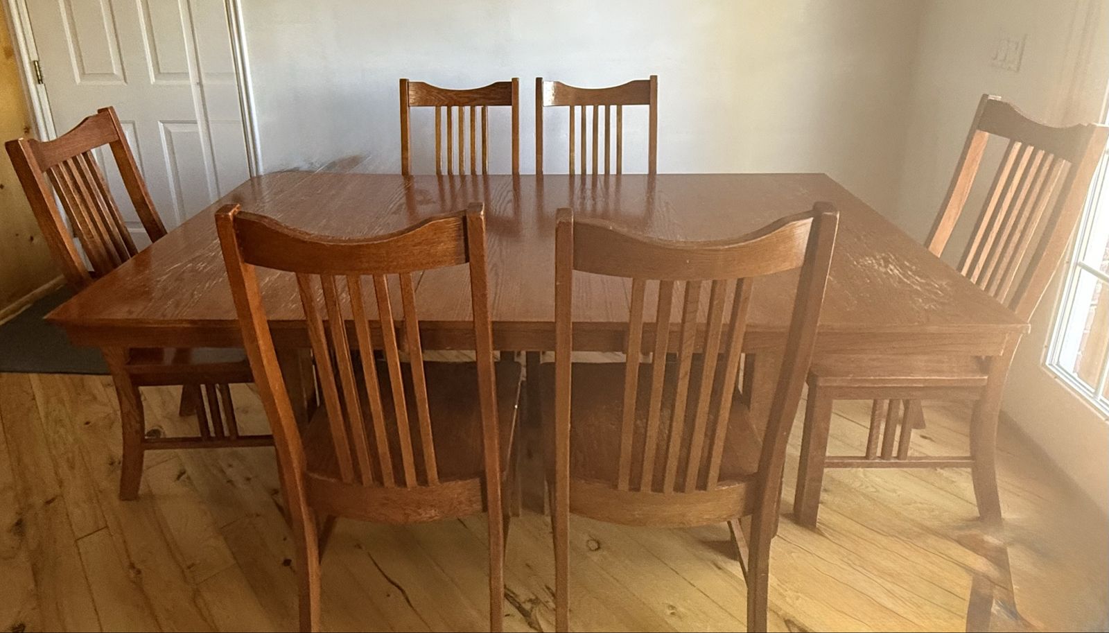 Adjustable Wood Kitchen Table Set (w/6 chairs)