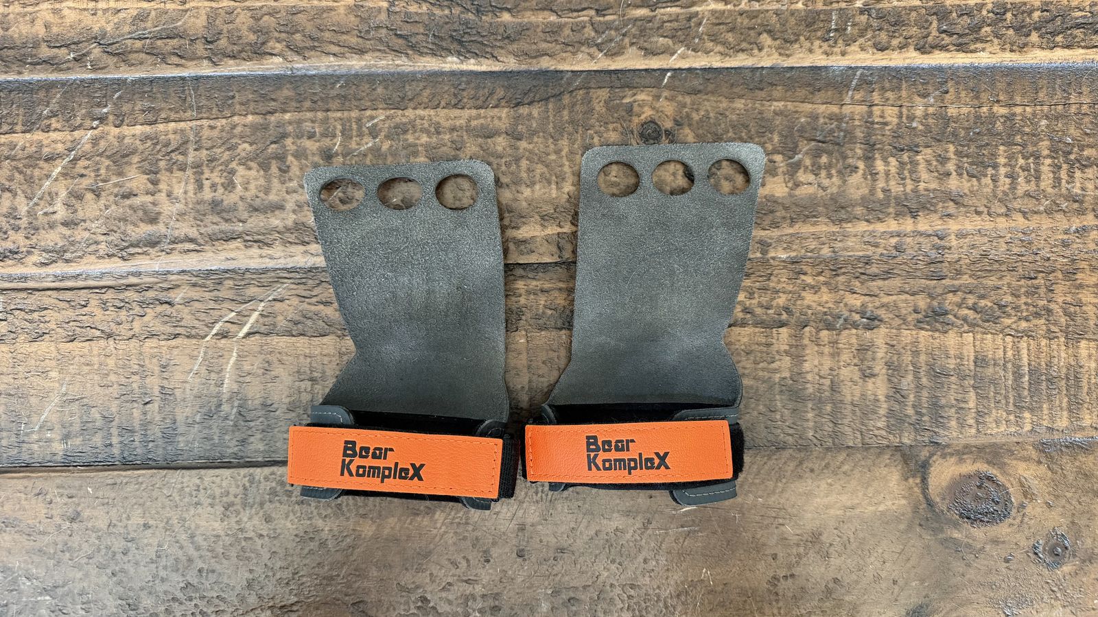 Bear KompleX 3-Hole Leather Hand Grips