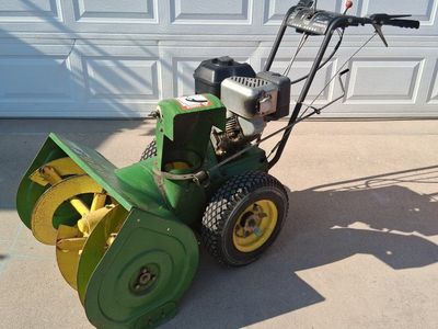 John Deere 826 Snowblower Walk-Behind Gas Powered