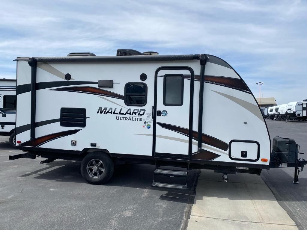 Used 2019 Heartland Mallard Ultra-Light Travel Trailer, Sleeps 6, Bunkhouse Layout (185)