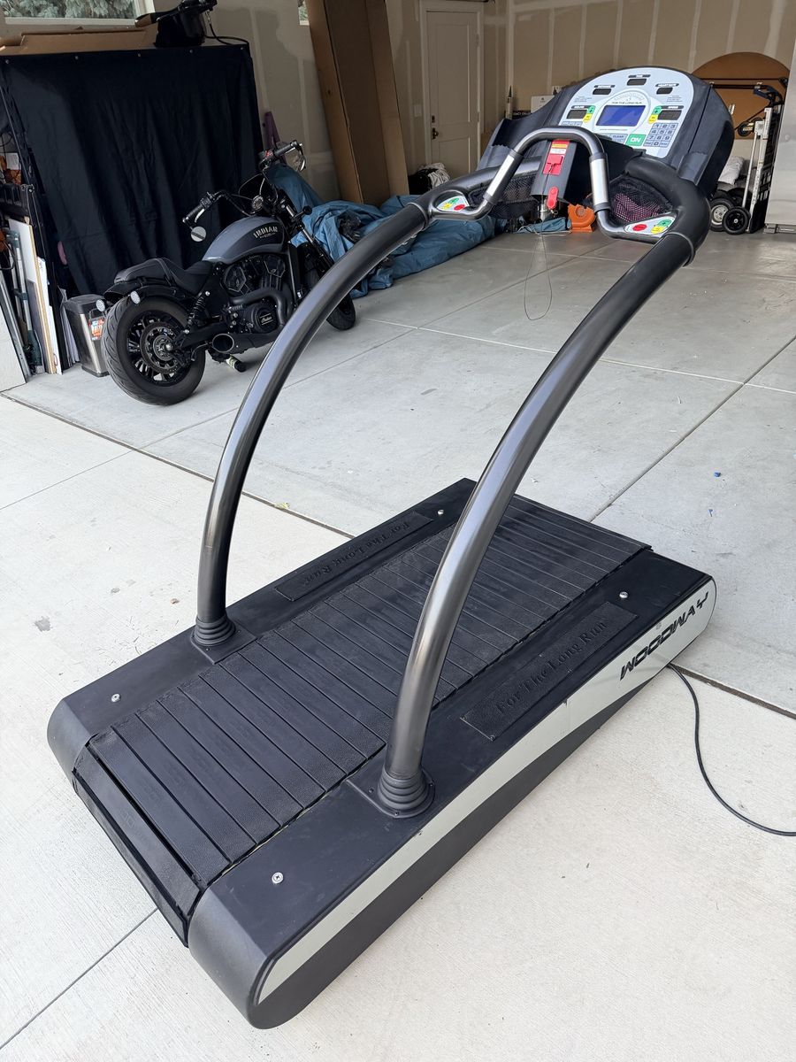 Refurbished Woodway Desmo Commercial Treadmill – 