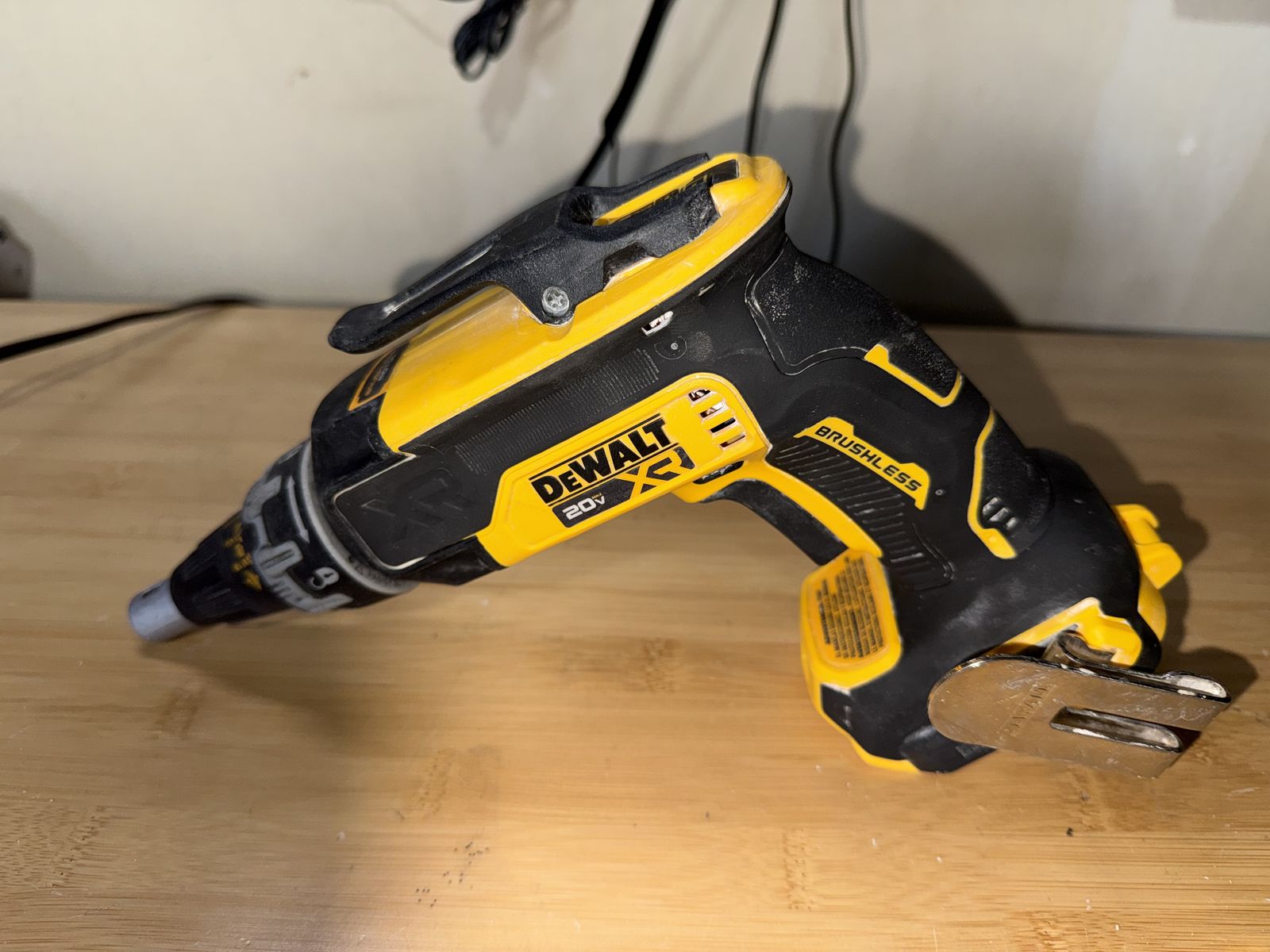 DEWALT 20V MAX XR Brushless Drywall Screwgun DCF630 – Battery Option
