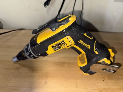 DEWALT 20V MAX XR Brushless Drywall Screwgun DCF630 – Battery Option