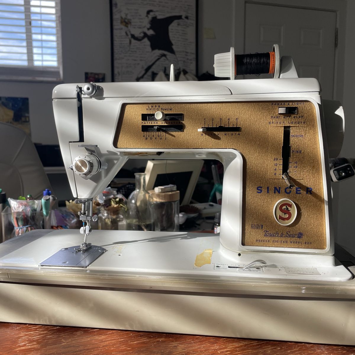 Vintage 1966 Singer Golden Touch & Sew 620