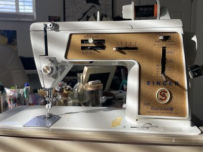 Vintage 1966 Singer Golden Touch & Sew 620