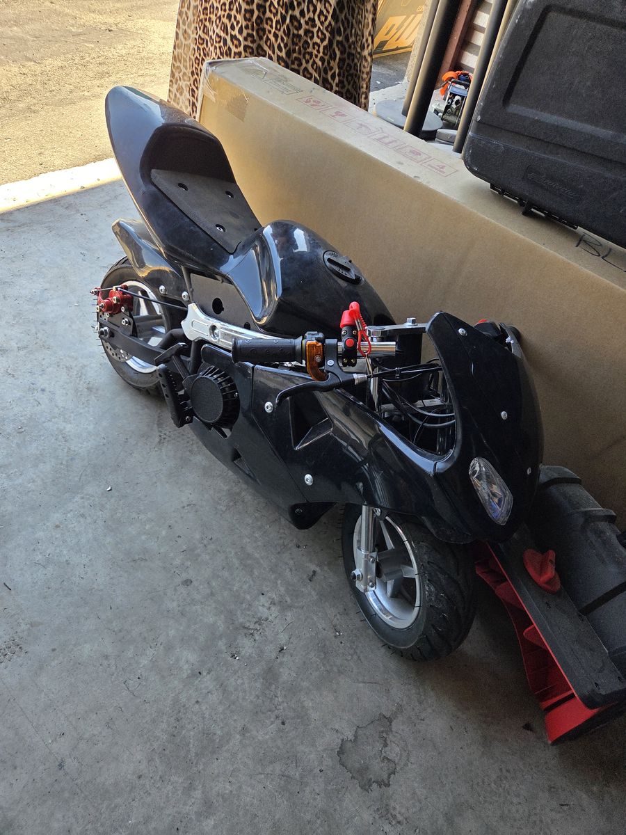 Gas power mini bike runs great and is fast
