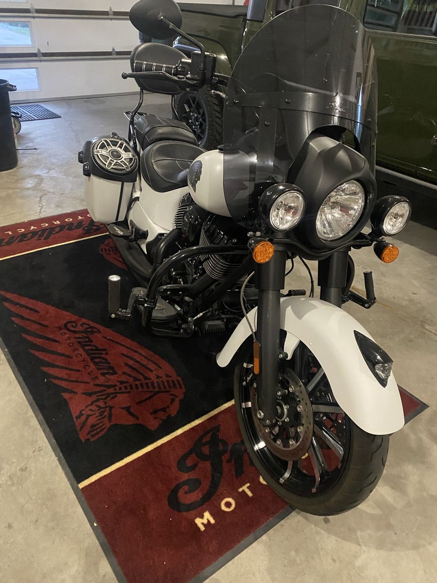 2019 Indian Springfield Darkhorse