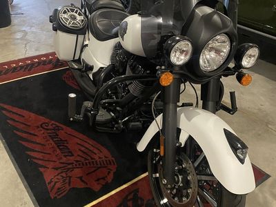 2019 Indian Springfield Darkhorse