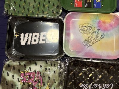 VIBES Trays