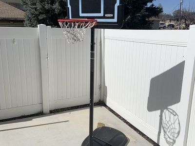 LIfetime 32 Youth Basketball Hoop