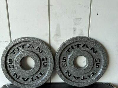 New Pair Titan Fitness 5 Pound Change Plates