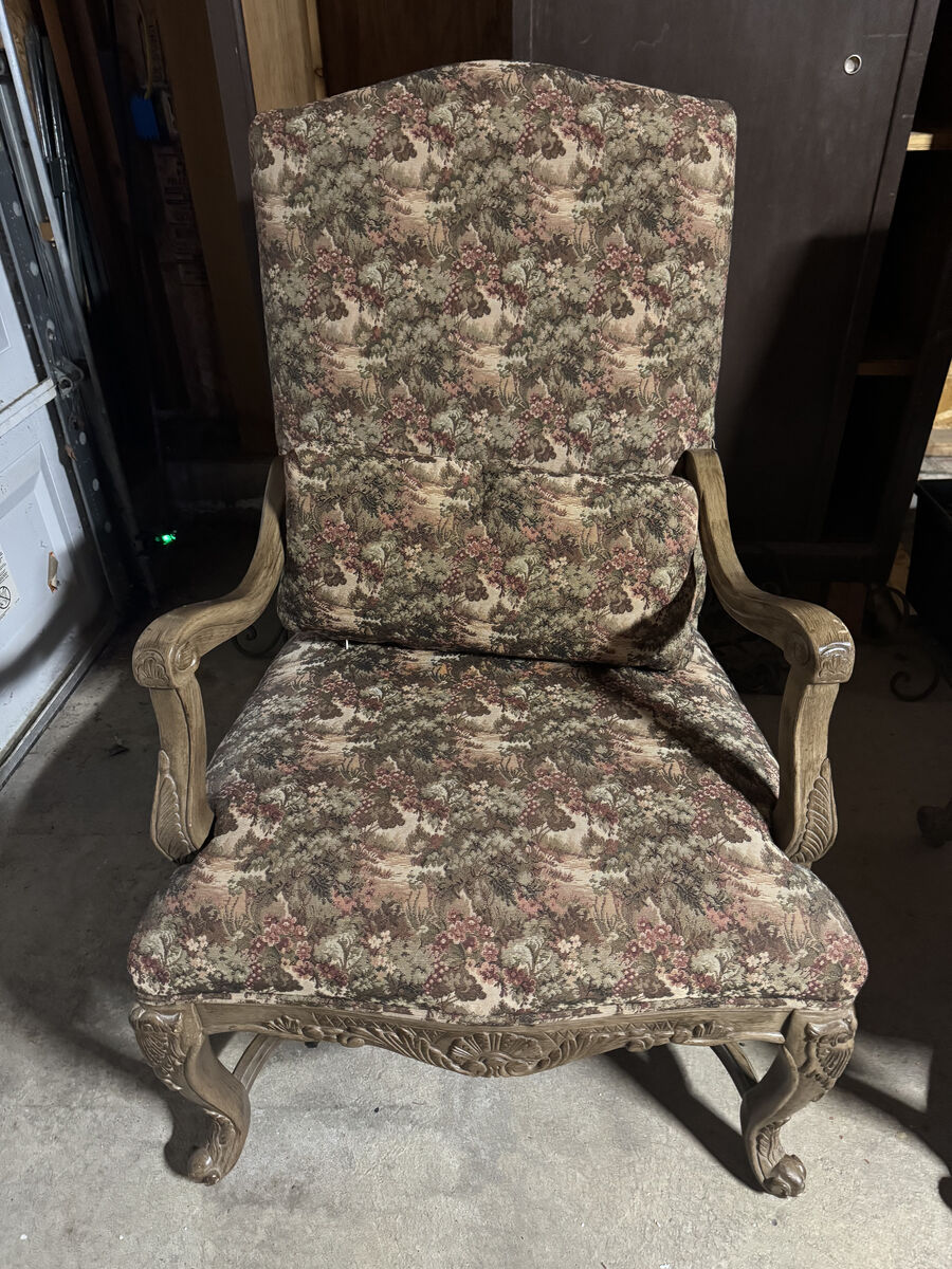 2 Dining Chairs in Kaysville