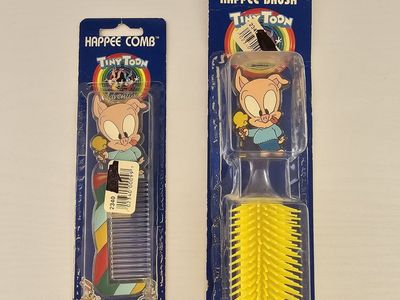 Rare Vintage Porky Pig Hairbrush And Comb NIB