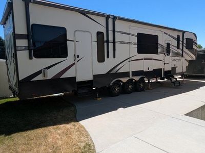 2016 42' Voltage Model 3895