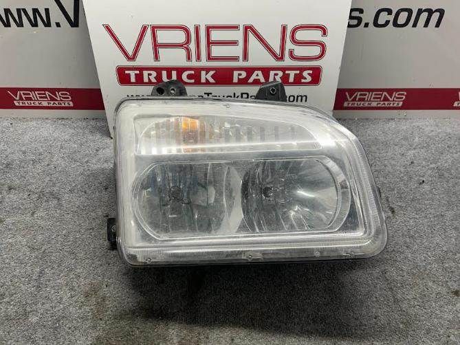 Kenworth Right Headlight Assembly