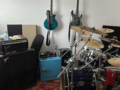 Post-hardcore band seeks