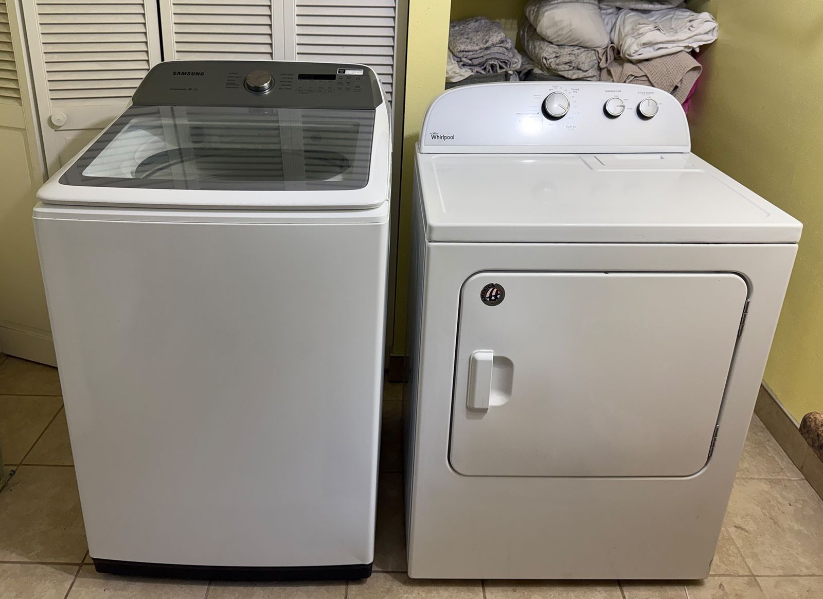 Samsung Washer and Whirlpool Dryer Set White Top Load
